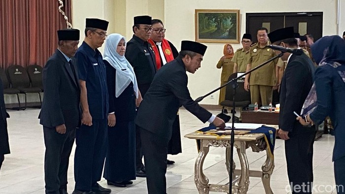 Pelantikan pejabat di Pemkab Tasikmalaya
