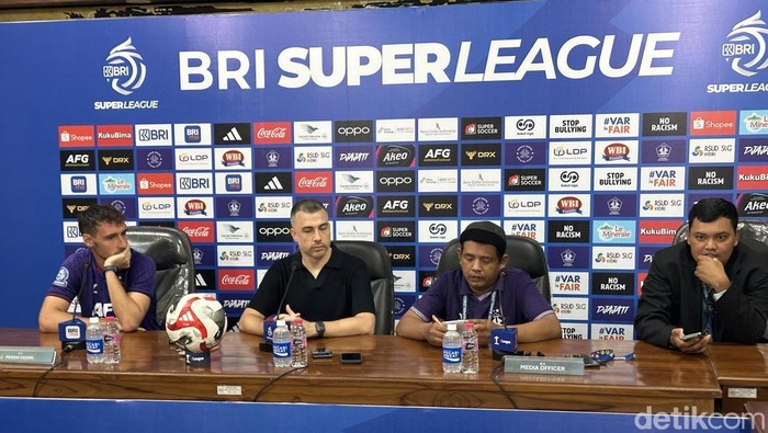 Pelatih Persik Kediri, Marcos Reina