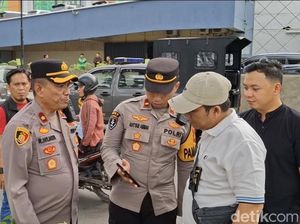 Polisi Selidiki Aksi Saling Serang Pakai Sajam di Depan Mal Palembang