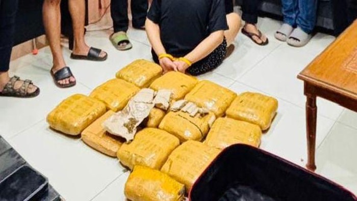 Rumah Pengedar Narkoba di Lampung Digerebek Polisi, 13,8 Kg Ganja Disita