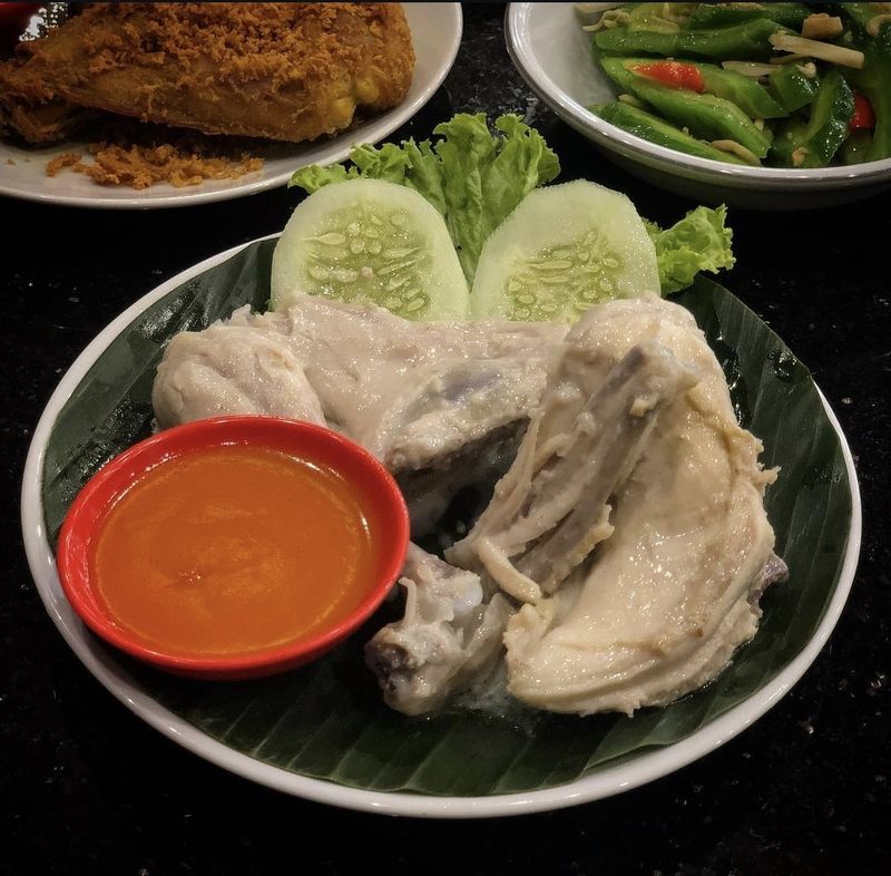 Rekomendasi ayam pop 5 Tempat Makan Spesialis Ayam Pop di Jakarta yang Layak Dicoba!