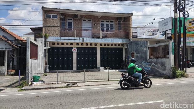 Ruko di Jalan Gito Gati Sleman yang jadi markas scammer jaringan internasional, Selasa (6/1/2026).