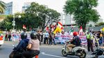 Seruan Dukung Venezuela Menggema di Depan Kedubes AS
