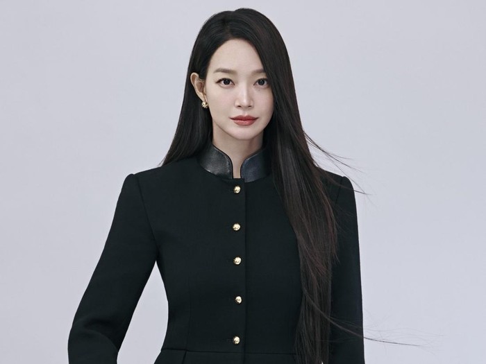 Shin Min Ah dinobatkan sebagai house ambassador Louis Vuitton.