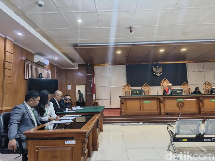 Wawalkot Erwin Tuding Penetapan Tersangka Korupsi Catat Hukum