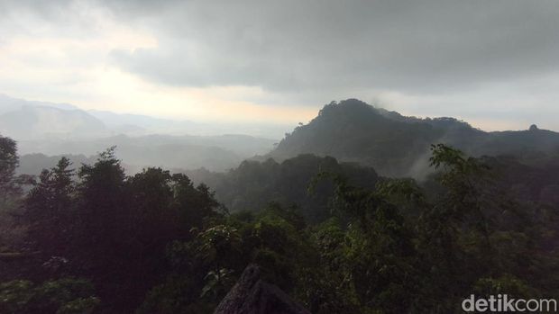 Suasana Warung Sepoi Kuningan