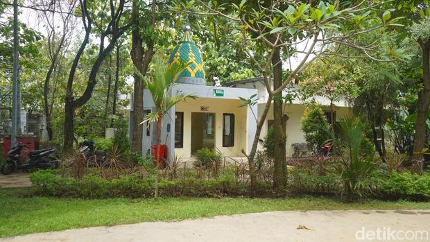 Fasilitas dan daya tarik Taman Cahaya Surabaya