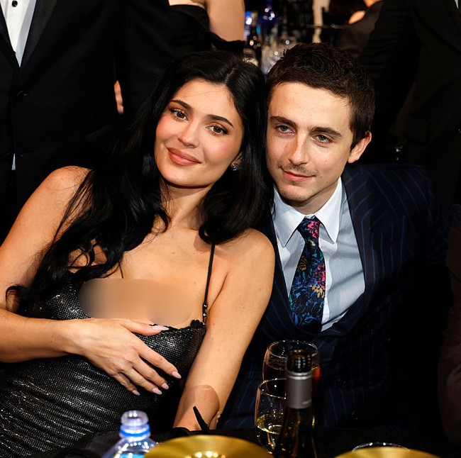 Foto: Momen Romantis Kylie Jenner & Timothee Chalamet di Critics Choice 2026