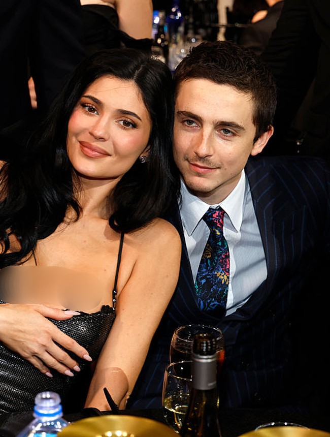 Foto: Momen Romantis Kylie Jenner & Timothee Chalamet di Critics Choice 2026