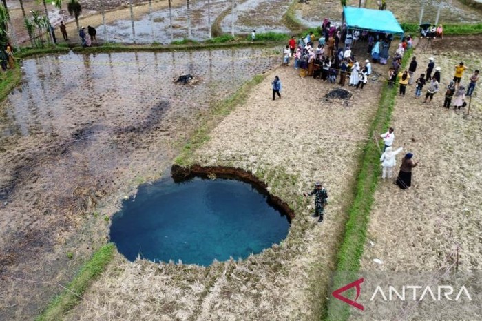 Apa Itu Sinkhole? Fenomena Lubang Tanah Ambles yang Muncul di Sumbar