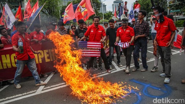 Aksi Dukung Venezuela di Depan Kedubes AS Berujung Ricuh