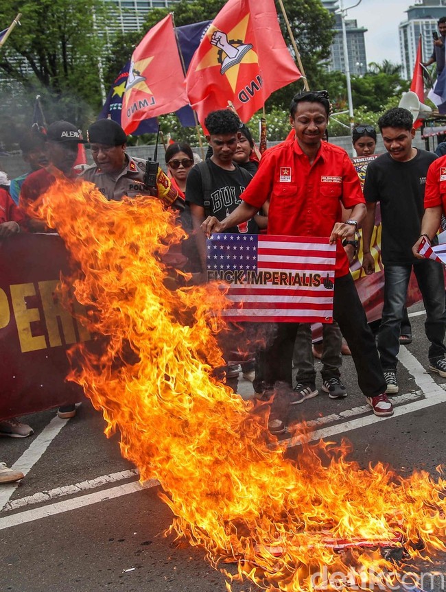 Aksi Dukung Venezuela di Depan Kedubes AS Berujung Ricuh