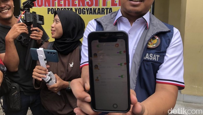 Sindikat Love Scamming Sleman Raup Cuan Rp 33 M Per Bulan