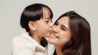 8 Pemotretan Terbaru Audi Marissa Bareng Putranya, Anthony Xie Tak Ikut