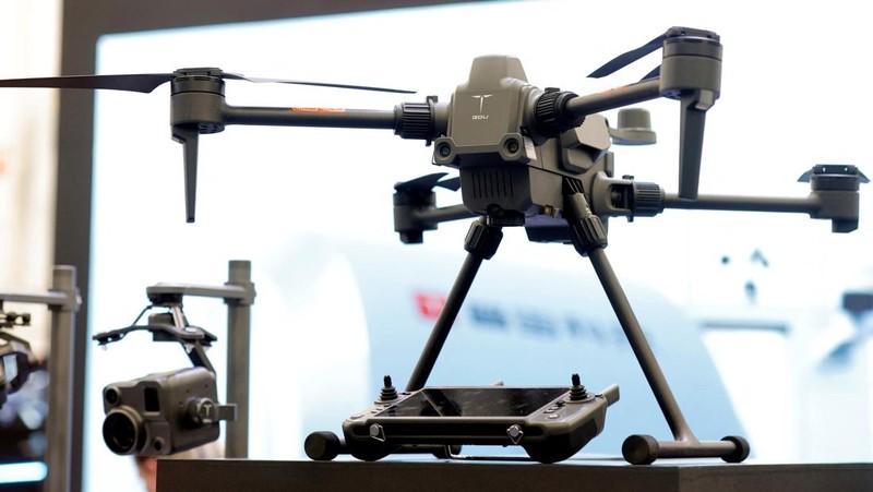 Pameran dagang elektronik konsumen tahunan CES 2026 kembali digelar di Las Vegas, Nevada, Amerika Serikat, menghadirkan beragam teknologi futuristik yang mencuri perhatian pengunjung. Dari robot cerdas hingga mobil terbang, CES tahun ini menjadi panggung unjuk inovasi teknologi masa depan dari berbagai perusahaan global, Selasa (6/1/2026). REUTERS/Steve Marcus