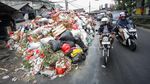 Darurat Sampah Dicabut, Tumpukan Sampah Masih Menggunung di Tangsel