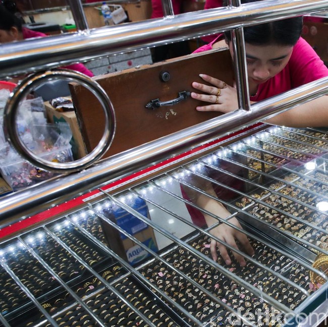 Di Tengah Gejolak Global, Emas Tetap Jadi Pilihan Investasi