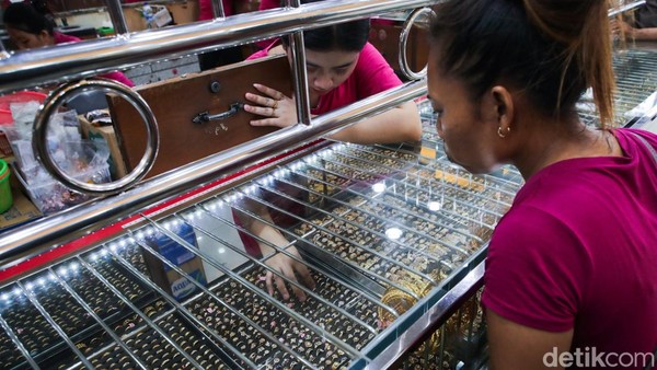 Di Tengah Gejolak Global, Emas Tetap Jadi Pilihan Investasi