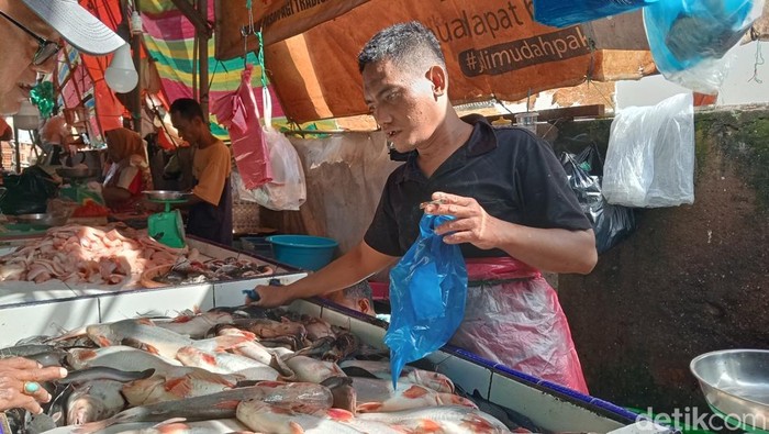 Harga Cabai dan Bawang di Palembang Turun, Harga Ikan Justru Naik