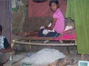 Mengenal Tradisi Panggang Api Sei bagi Ibu dan Bayi di Timor NTT