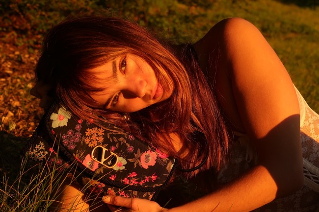 Inka Williams adalah model dan desainer kelahiran Melbourne, Australia keturuan Prancis yang tinggal di Bali. Dilansir Intouch Weekly, Inka dan keluarga pindah ke Indonesia pada 1999. Foto: Instagram @inkawilliams