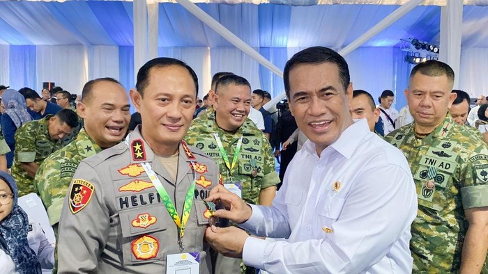 Kapolda Lampung Terima Satyalancana Wira Karya dari Presiden Prabowo