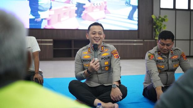 Kapolres Bogor AKBP Wikha Ardilestanto menggelar silaturahmi dan memberikan apresiasi kepada puluhan sukarelawan pengatur lalu lintas (Supeltas) di wilayah Kabupaten Bogor (dok istimewa)