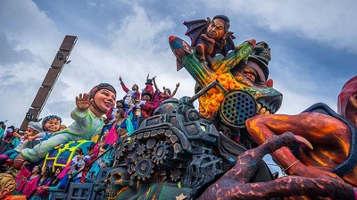 Karnaval Negros y Blancos Meriahkan Jalanan Kolombia