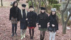 Foto-foto KiiiKiii Buat Comeback Delulu Pack