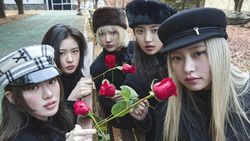 Foto-foto KiiiKiii Buat Comeback Delulu Pack