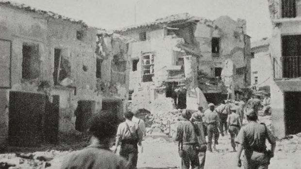 Kota mati Belchite, Spanyol, yang kini tinggal kenangan dan puing-puing bangunan.