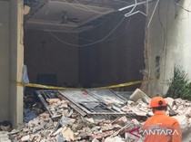 Tabung Gas Meledak di Jakbar, Ibu-ibu Terlempar dari Rumahnya