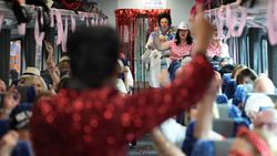 Naik Elvis Express, Penggemar Elvis Menuju Parkes