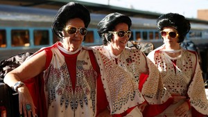 Parkes Elvis Festival merupakan festival tahunan yang merayakan musik dan warisan Elvis Presley, dan dikenal sebagai salah satu perayaan Elvis terbesar di luar Amerika Serikat. REUTERS/Hollie Adams
