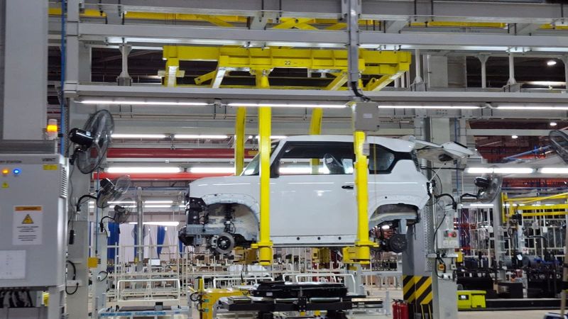 Pabrik Mobil Listrik VinFast di Subang Beroperasi, Serap 900 Tenaga Kerja