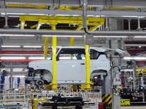 VinFast Perkuat Industri EV Nasional Lewat Pabrik Kendaraan Listrik di Subang