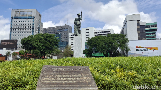 Patung Pahlawan atau Tugu Tani di Menteng