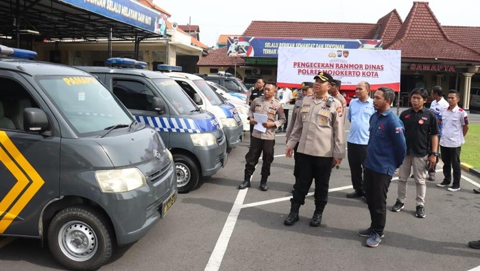 317 Kendaraan Dinas Polisi di Kota Mojokerto Diperiksa, Ini Hasilnya