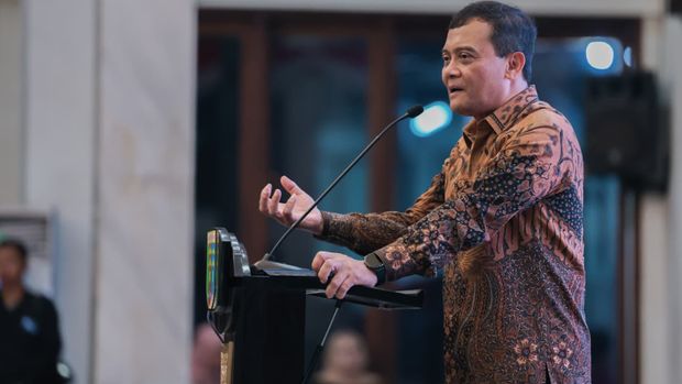 Gubernur Jateng Ahmad Luthfi dan Gubernur Lampung Rahmat Mirzani Djausal saat menyaksikan penandatanganan kerja sama di Mahan Agung, Kota Bandar Lampung.