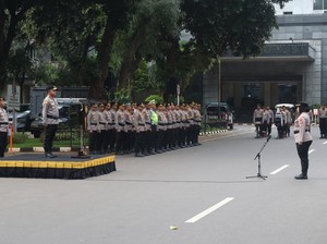 Polda Metro Beri Penghargaan Pos Terbaik Operasi Lilin Jaya 2025