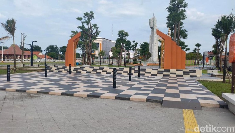 Revitalisasi Alun-alun Sidoarjo