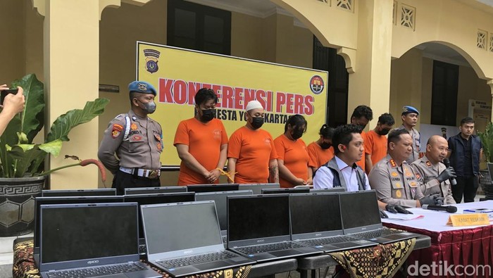 6 Fakta Terbongkarnya Perusahaan Love Scamming Jaringan China di Sleman