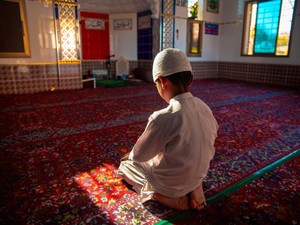 Bacaan Salat 5 Waktu Lengkap Arab, Latin, dan Artinya