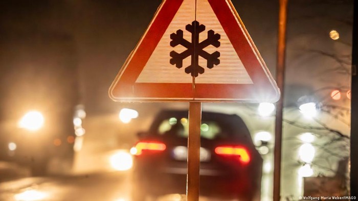 Suhu Beku Landa Eropa, Kacaukan Perjalanan Antar Negara