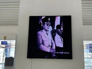 Bandara Bima Tampilkan Sultan Bima via Videotron, Kini Cucu Ungkit Tanah Wakaf