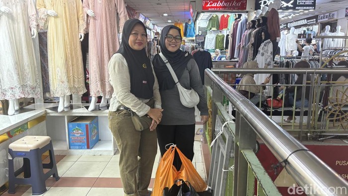 Cerita Tini Beli Baju Lebaran di Tanah Abang Jauh Hari demi Dapat Harga Murah