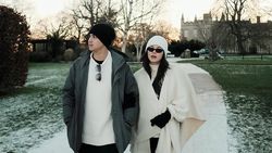 Winter Getaway Alyssa Daguise dan Al Ghazali, Baby Bump Ikut Curi Perhatian