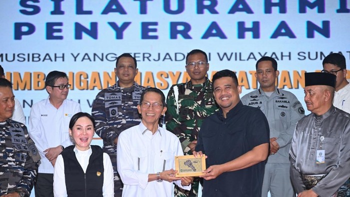 Gubsu Bobby Terima Donasi Bencana Rp 4,7 Miliar dari Pemkot Batam