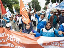 Buruh Protes ke Pramono: Jakarta Banyak Orang Kaya, Kenapa Murah Upahnya!