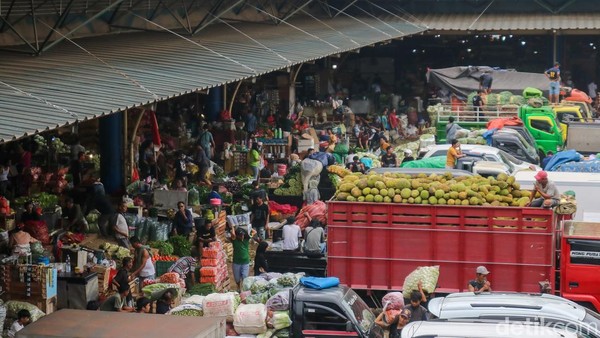 Dinamika Perdagangan di Pusat Distribusi Pangan Jakarta